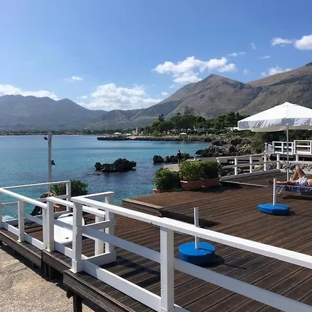 Hotel apartamentowy Marina Longa Carini